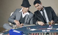 Spil gratis 7 kabale: Et populært casinospil med en historie